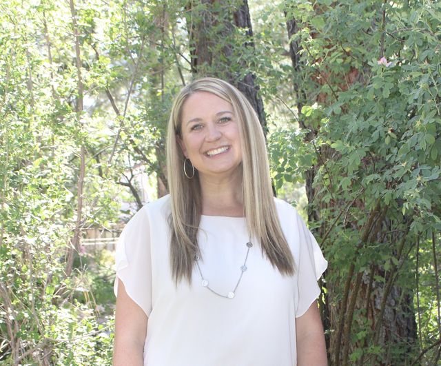  Katrina Collins-Hernandez 